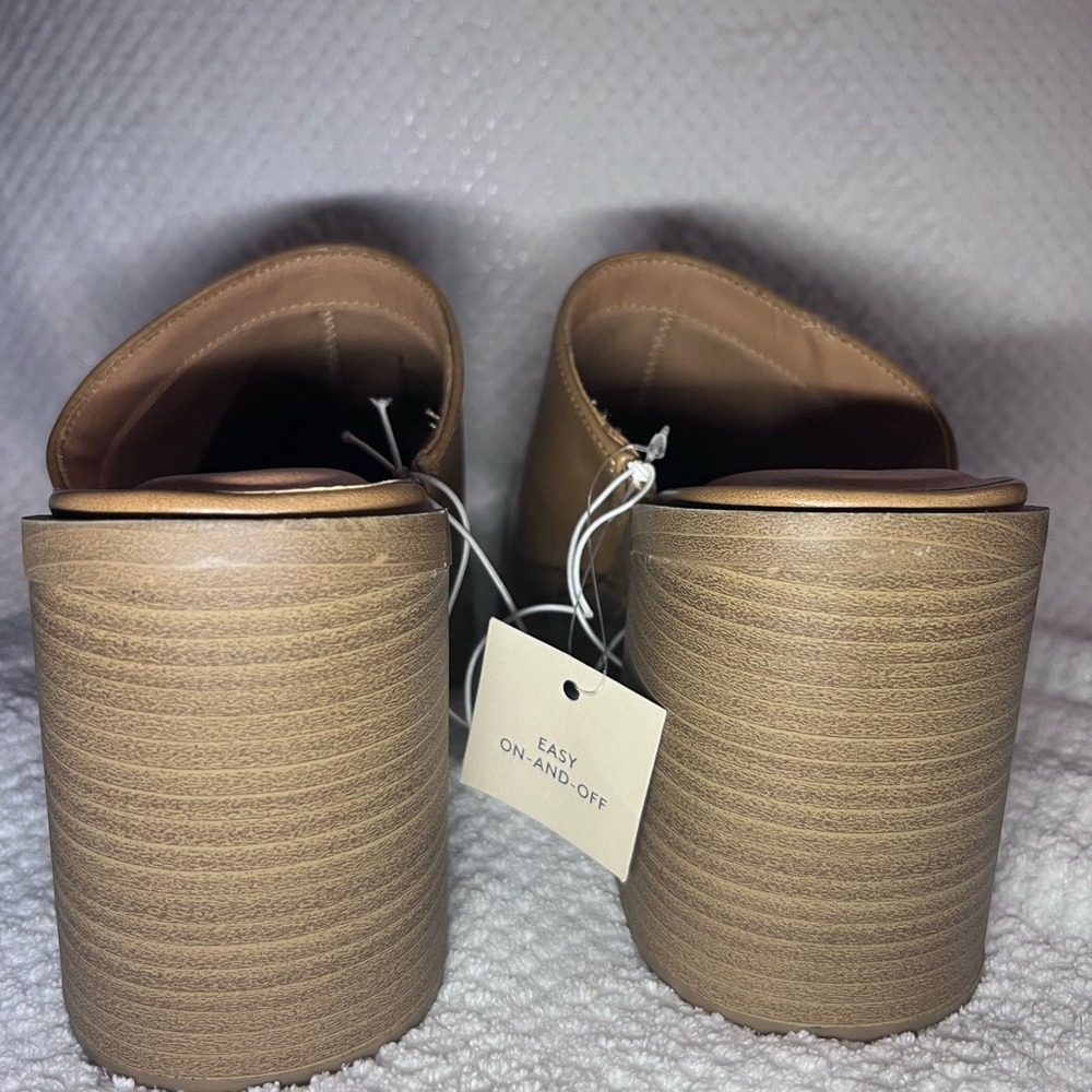 Universal Thread Tan Women's Platform Mules - Picture 4 of 6
